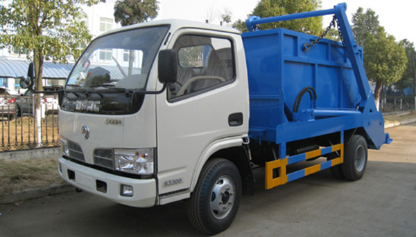 環(huán)衛(wèi)垃圾車(chē)運(yùn)輸過(guò)程工人最怕漏水應(yīng)該怎么解決呢?